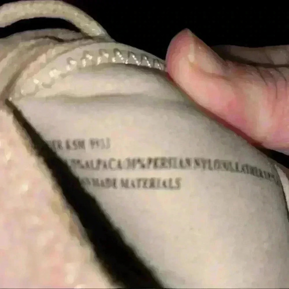 OTBT Courier Sneaker Wool Blend.   Like New Condition.  No wear on bottoms.  8.5 - Picture 7 of 12